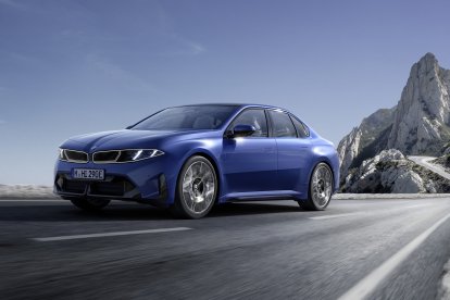 El nuevo BMW i3, totalmente eléctrico, realza el carácter característico de la Serie 3 de BMW con características adicionales y únicas.