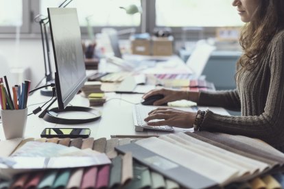 Ocho de las vacantes son de auxiliar administrativo.