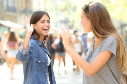 "La gente que te sonríe cuando hace contacto visual contigo es un tesoro de la humanidad".
