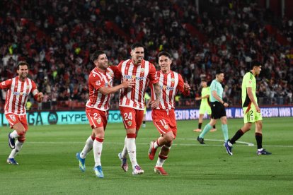 Todos juntos para lograr el objetivo del ascenso a la Liga de las Estrellas.