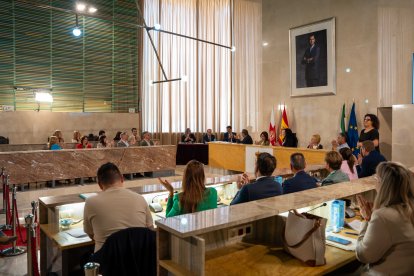 Momento de la despedida del actual secretario general del Ayuntamiento de Almería