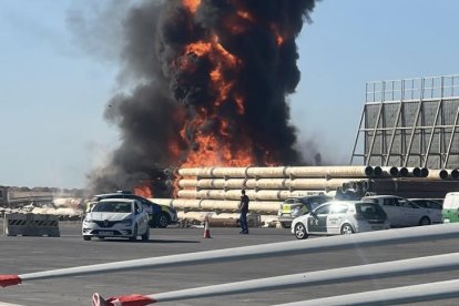 Incendio en el Puerto de Almería.