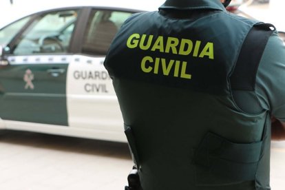 GUARDIA CIVIL - Archivo