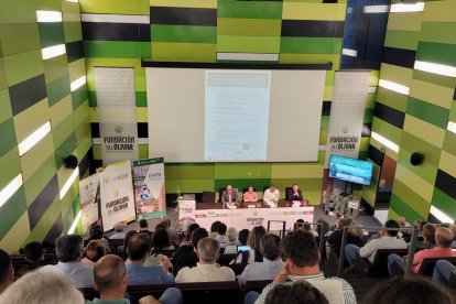 Diferentes ensayos han permitido identificar nuevos genotipos que reúnen las características de resistencia, productividad y calidad de aceite deseadas para futuras variedades