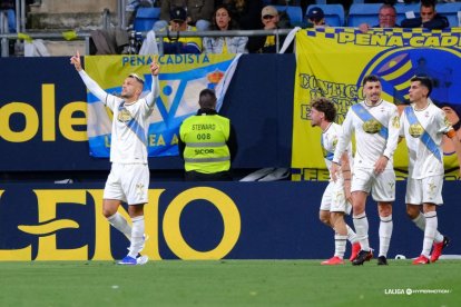Stoichkov con su gol en Cádiz allanaba el camino del Depor hacia Primera.