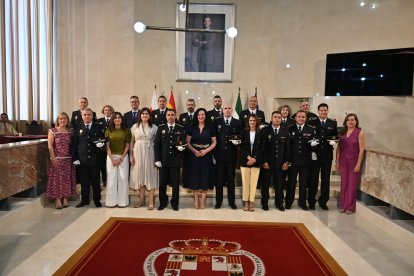 Foto en grupo tras la toma de posesión