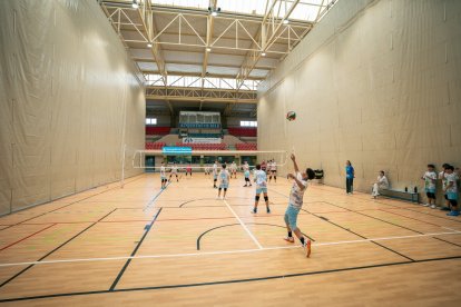 Renuevan la iluminación de los espacios deportivos de Roquetas de Mar.