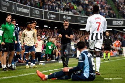Iván Ania es puro carácter y lo transmite a sus futbolistas.