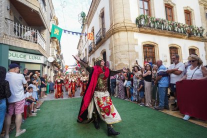 Así fue el espectacular Gran Desfile de Moros y Cristianos en Vera.