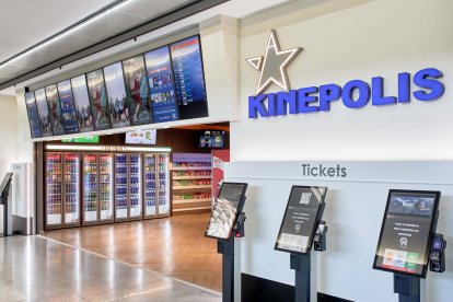 La entrada de Kinepolis en el C.C. Mediterráneo.