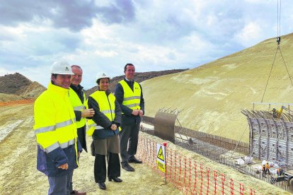 Visita de Isabel Pardo de Vera a las obras del tramo Pulpí-Vera.