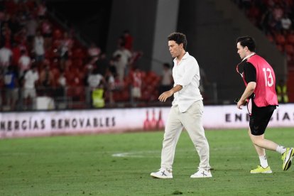 Rubi, hundido al final del partido en el Estadio de los Juegos Mediterráneos.