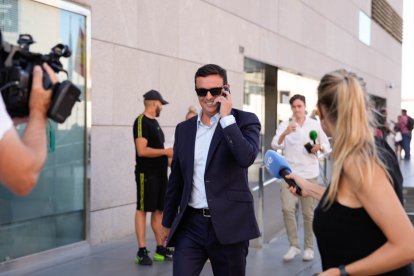 Javier Aureliano García, a la salida de la Ciudad de la Justicia.