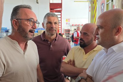El presidente de Diputación (primero por la derecha) con los alcaldes de Bédar y Los Gallardos.