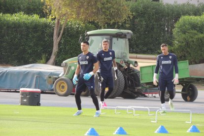 Andrés Fernández y Fernando Martínez se entienden a las mil maravillas y han formado un buen equipo. Estamos ante dos Maestros del fútbol que cultivaron una fantástica relación.