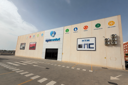 La nueva sede de Grupo Aguaconfort en Almería reúne 4.000 m² de exposición, autoservicio y stock especializado.