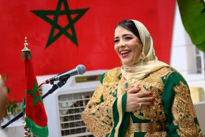 La cónsul general de Marruecos en Almería y Granada, Soumia El Fhati, vuelve a su país, después de nueve años.