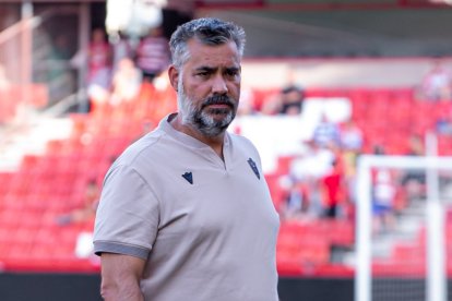 Richi Serrés en el Nuevo Los Cármenes. El coach de la UDA tendrá un papel importante durante toda la temporada.