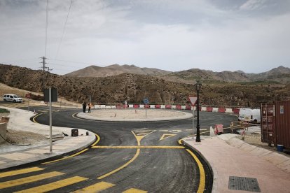 Queda abierto el acceso sur de Huércal-Overa mientras finalizan las obras.