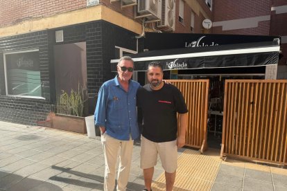Carlos Herrera, este jueves de Feria, junto a José Antonio Belmonte, 'Gorri', a las puertas de La Salada.