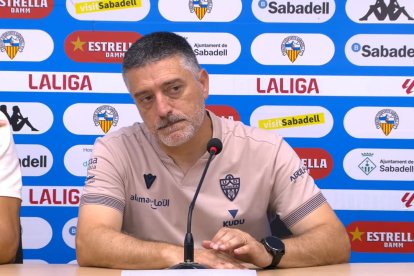 García Pimienta calcó la Rueda de Prensa de Tenerife y su equipo sigue plano.