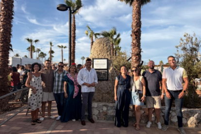 Foto de familia en la inauguración del Parque de las Familias de Mojácar