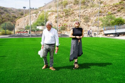 Bonilla visita la actuación realizada en esta zona deportiva