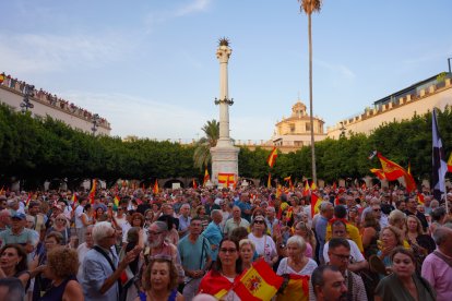 La Plaza Vieja, abarrotada en la manifestación en apoyo a Ceuta.