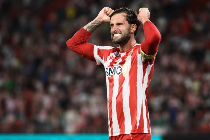 Tiene 34 años (los cumplió el pasado 26 de agosto) y sigue demostrando un estado físico espectacular tanto en los entrenamientos como en los partidos.
