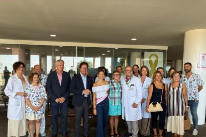 Presentación del lazo dorado en el Hospital Universitario Torrecárdenas.