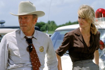Clint Eastwood y Laura Dern en un fotograma de ‘Un mundo perfecto’ (1993).