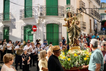 La Virgen del Rosario por las calles de Lubrín.