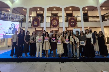 Foto de familia de las premiadas en los III Premios al Emprendimiento y Liderazgo Femenino de Almería.