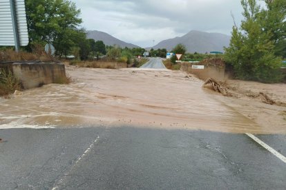La A-399 entre las ramblas de Chirivel y Pino Blanco quedaba cortada este domingo