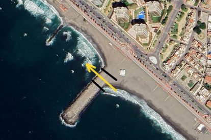 Propuesta para abrir el espigón para que pasen las corrientes marinas.
