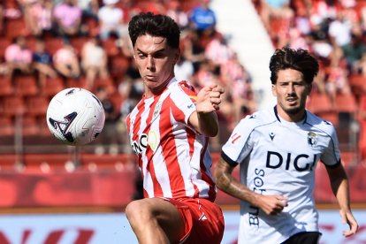 Sergio Arribas ha olvidado el mercado de fichajes y ya está recuperando el mejor nivel para alegría de la UD Almería.
