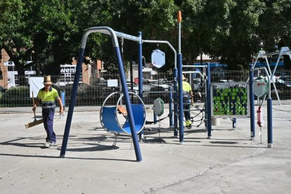 Avance en los trabajos de remodelación del parque infantil.