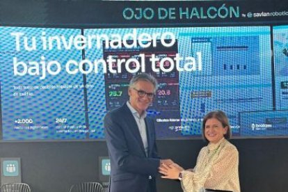 La firma, celebrada en la feria internacional Fruit Attraction, refuerza el compromiso de ambas entidades con la transformación digital del sector agrícola.