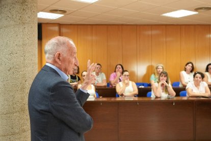 Reunión con la comunidad escolar de Roquetas.
