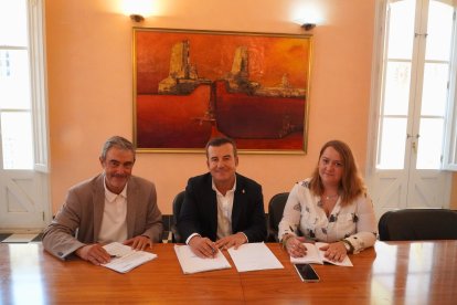 Reunión del alcalde con el director del nuevo Plan de Ordenación Urbana.