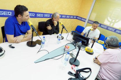 García Pimienta se pasó en grande en los estudios de la Cadena SER.
