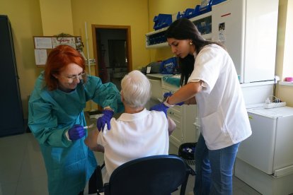 En la actualidad ya pueden vacunarse contra la gripe todos los mayores de 60 años en Andalucía.