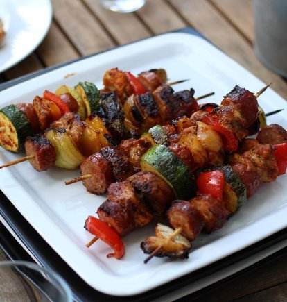 Brochetas de pollo.
