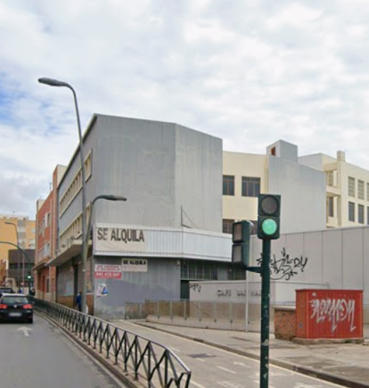Imagen de archivo del edificio en el que estaba Hiper Olé y que acogerá un gimnasio próximamente.
