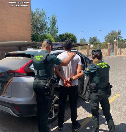 GUARDIA CIVIL - Archivo