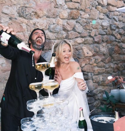 Emily Atack y Alistair Garner, el día de su boda en Mojácar.