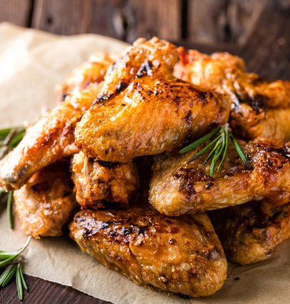 Alitas de pollo al horno para la receta de hoy (Imagen: Depositphotos).