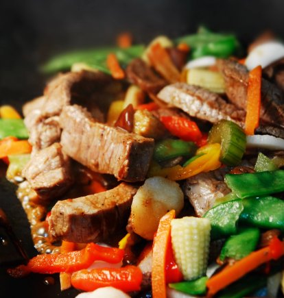 Wok de ternera con verduras.
