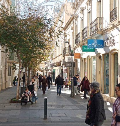 Primer día de rebajas en Almería.
