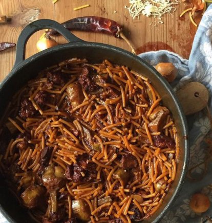 Cazuela de fideos para almorzar.